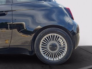 FIAT 500e 42 kWh La Prima