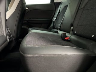 RENAULT Captur 1.6 E-Tech hybrid Intens 145cv auto