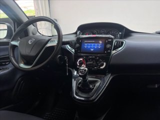 LANCIA Ypsilon 1.0 firefly hybrid Platino s&s 70cv