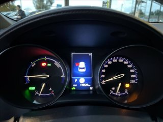 TOYOTA C-HR 1.8h Lounge 2wd e-cvt